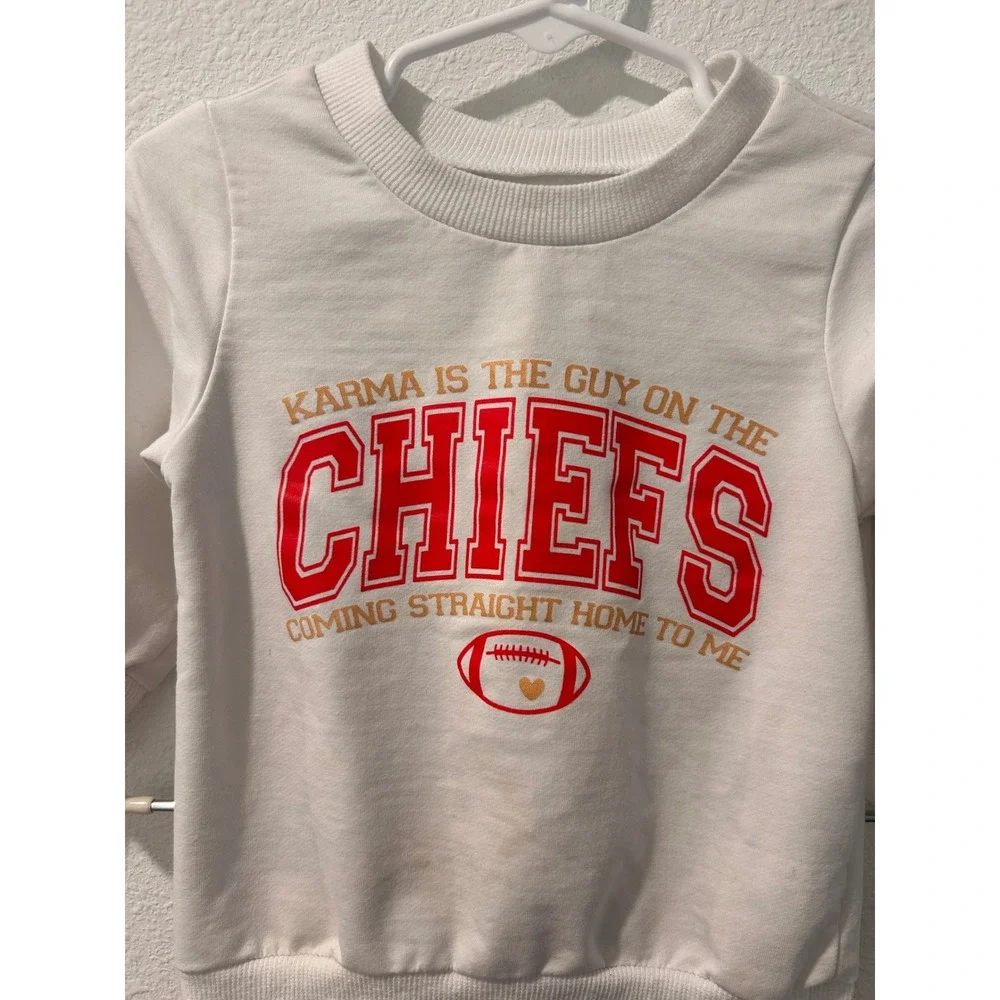 Karma Is The Guy On The Chiefs Sweatshirt and Shorts‎ Set Red White